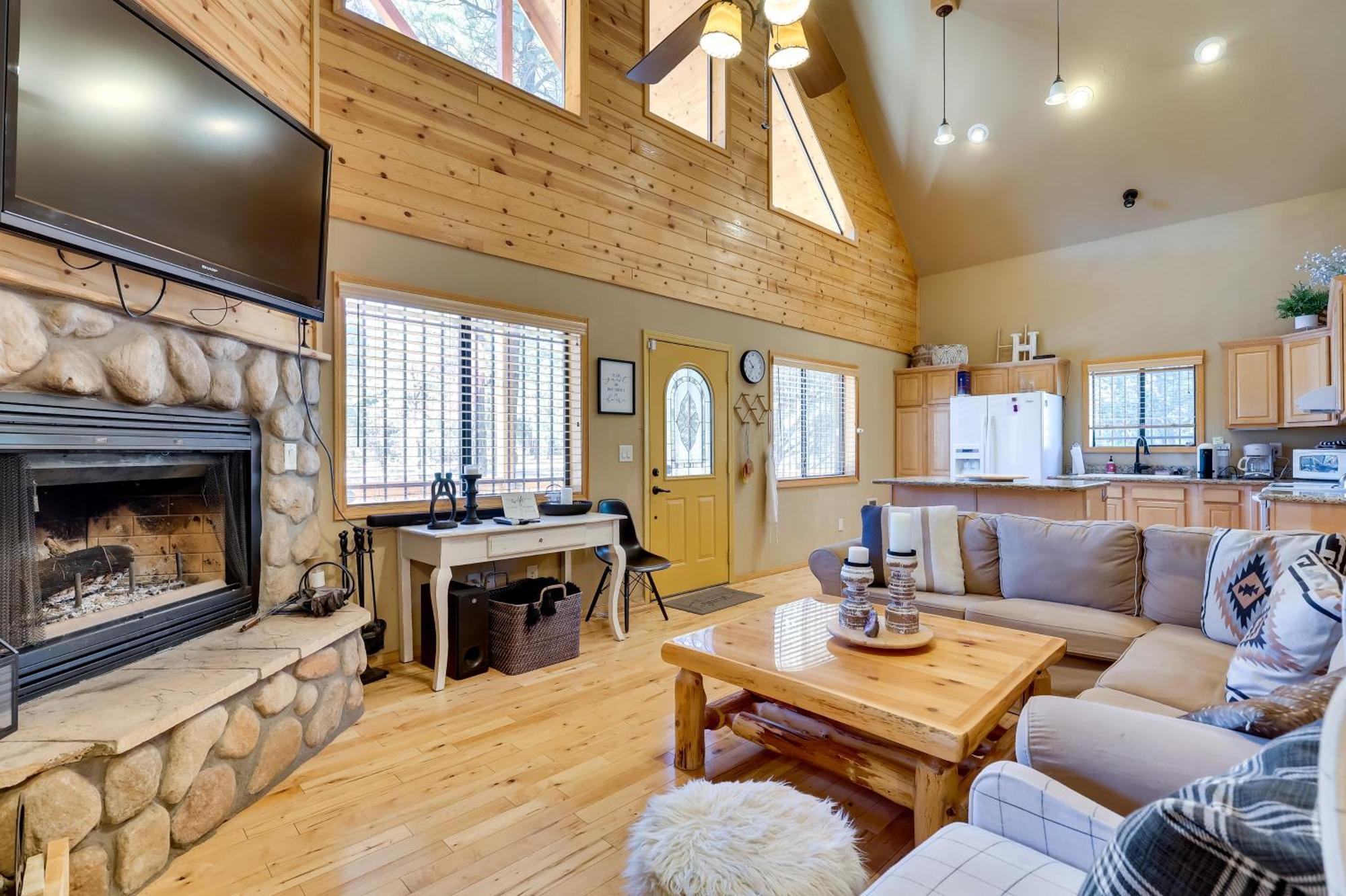 Dog-Friendly Nutrioso Cabin With Wraparound Porch! Eksteriør billede